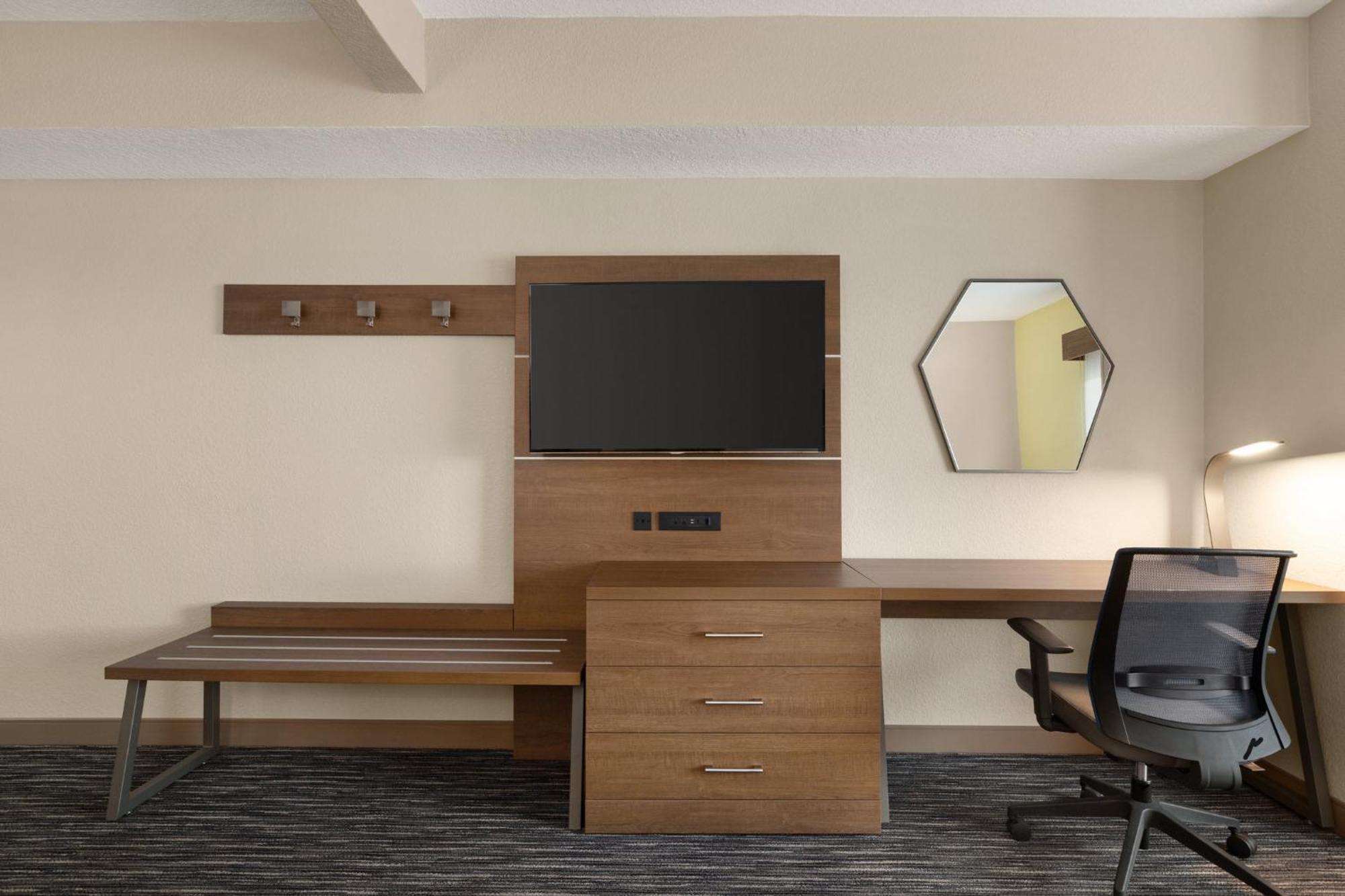 Holiday Inn Express & Suites Pembroke Pines-Sheridan St By Ihg Buitenkant foto